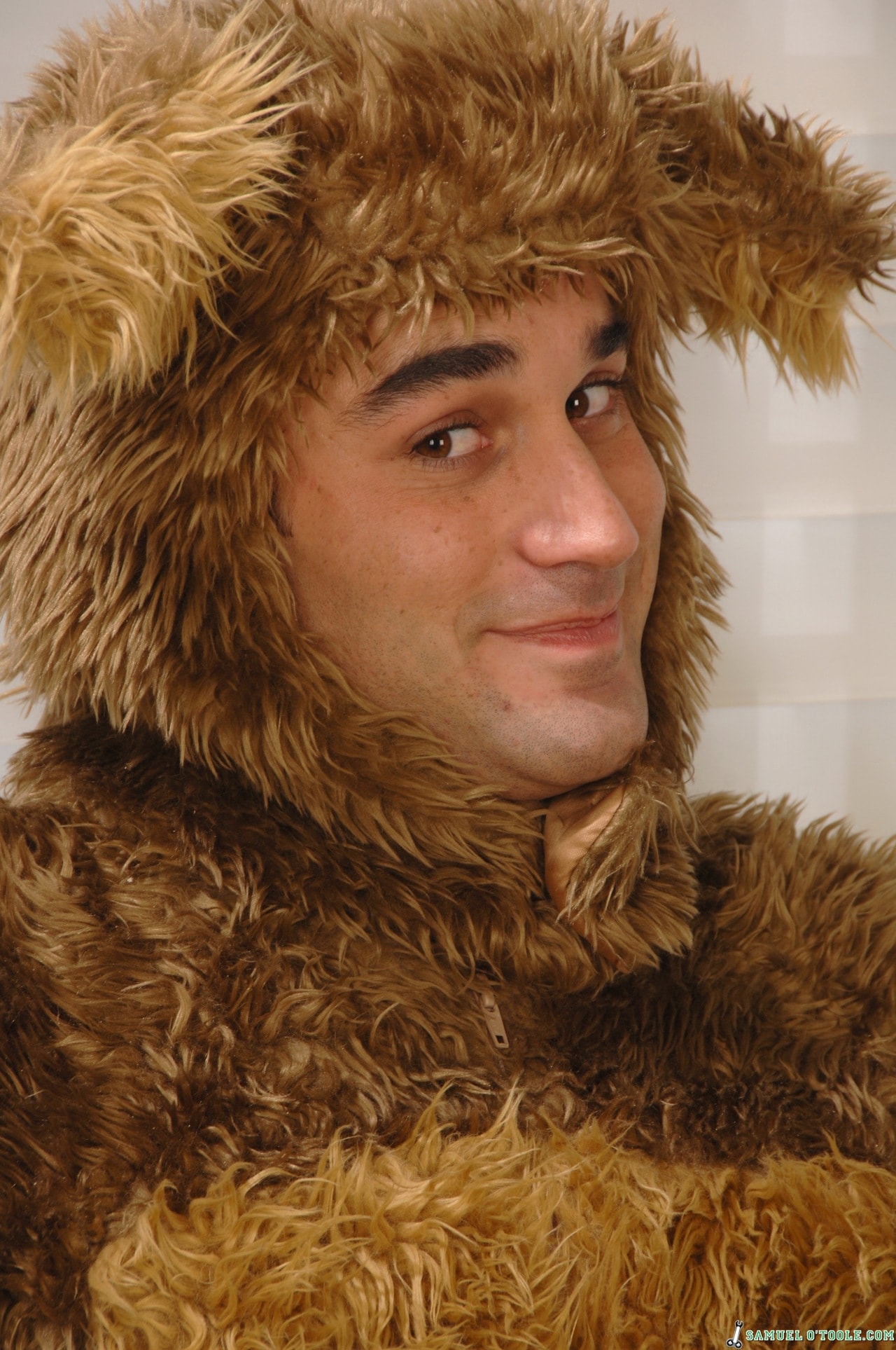 Next Door Studios 'Bearly Fur Real' starring Samuel O'Toole (Photo 16)