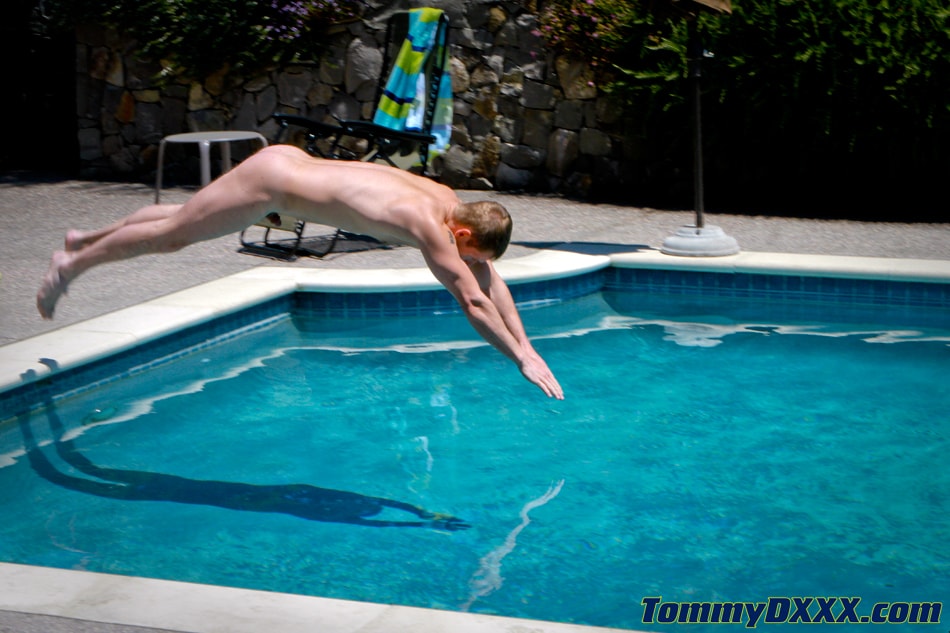 Next Door Studios 'Skinny Dipping' starring Tommy D (Photo 26)